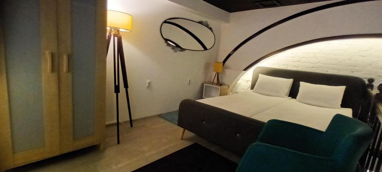 Old Cafe Spa Apartment Belgrado Esterno foto