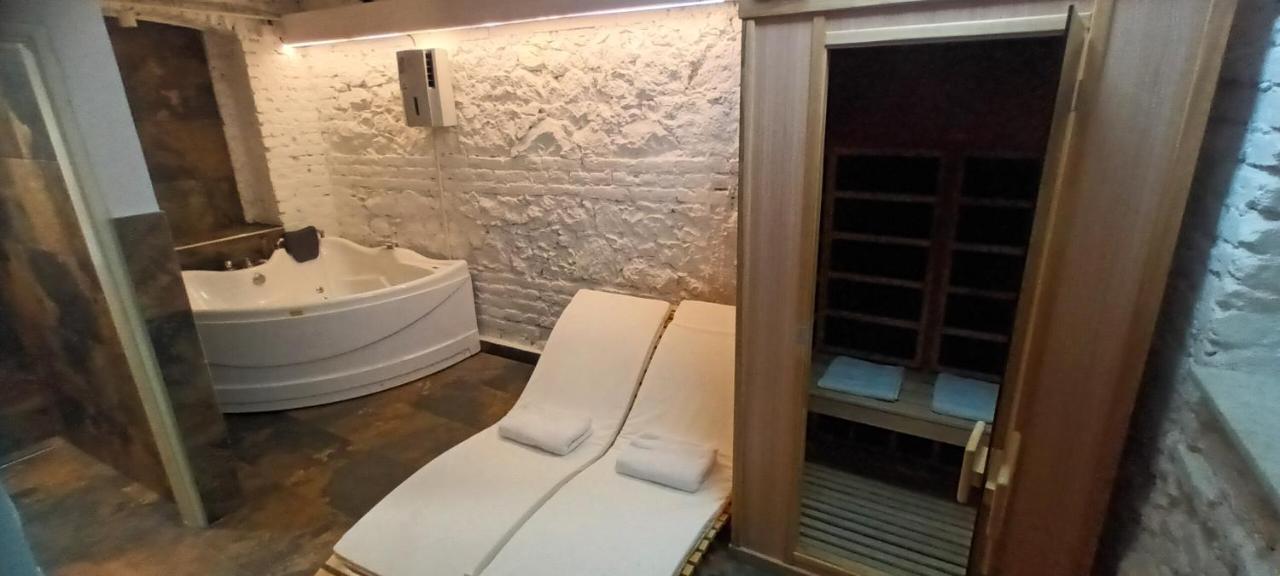 Old Cafe Spa Apartment Belgrado Esterno foto