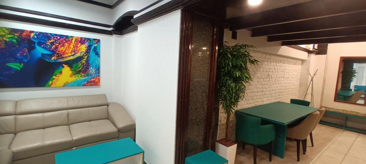 Old Cafe Spa Apartment Belgrado Esterno foto